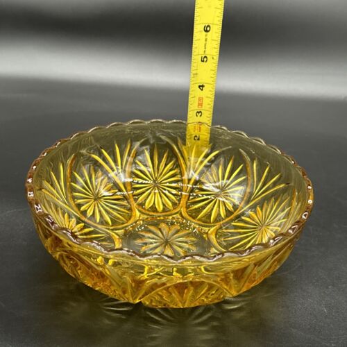 Vintage Anchor Hocking MEDALLION HONEY GOLD Amber Bowl Candy Dish In Egg Pattern
