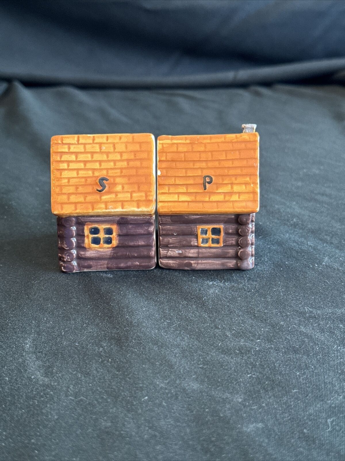 Log Cabin Salt And Pepper Shaker Woodland Camping Lodge