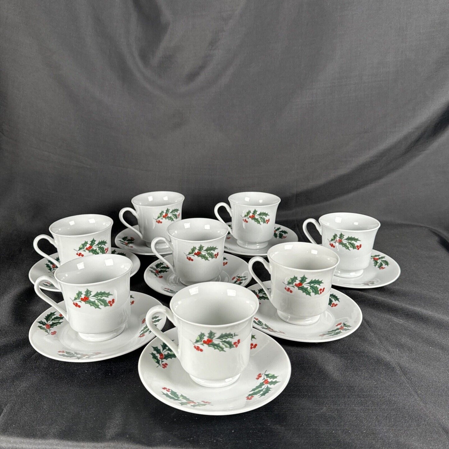 Set Of 8 Cups And Saucers White Porcelain Set Green Holly Leaves Red Berries