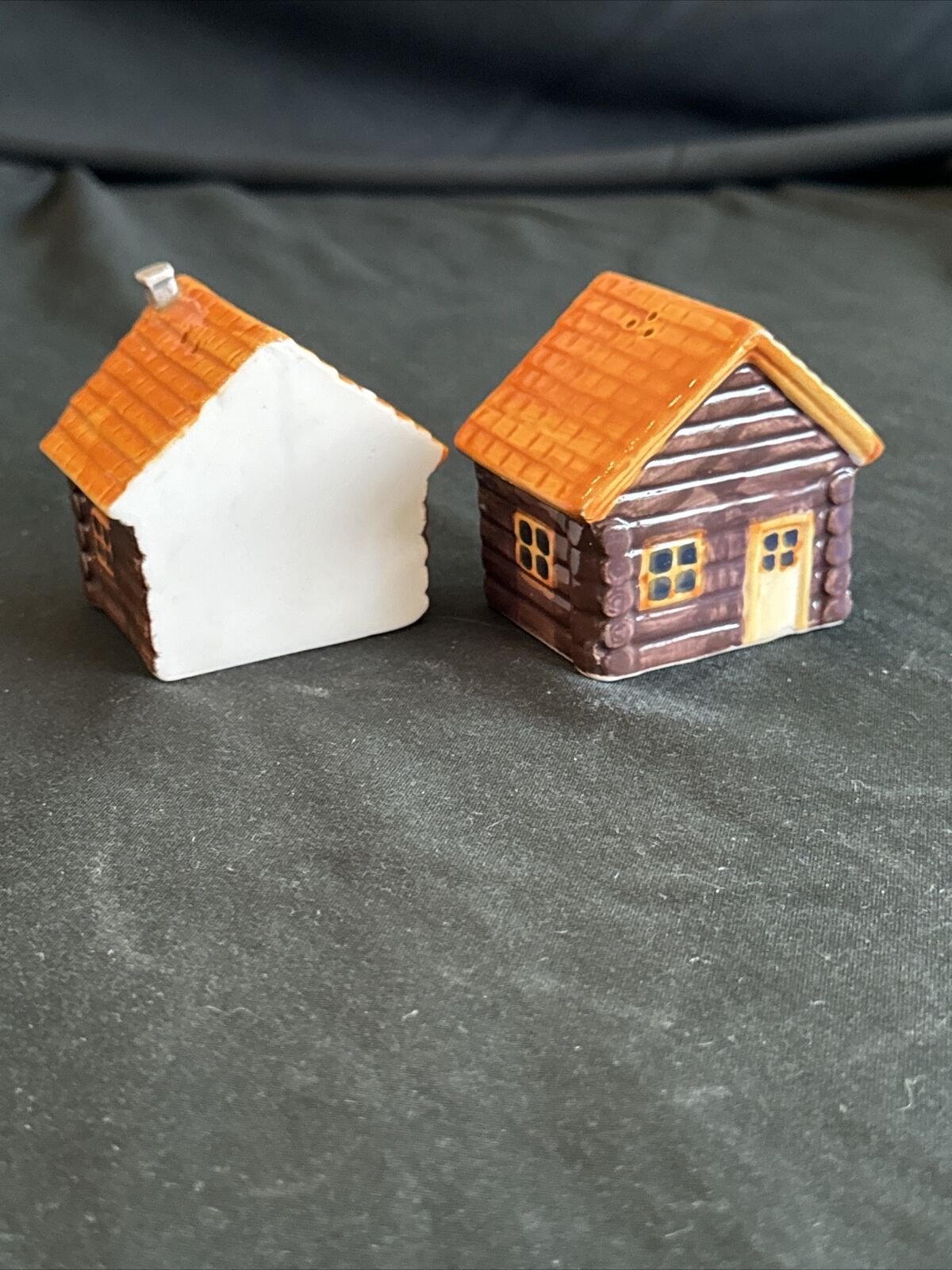 Log Cabin Salt And Pepper Shaker Woodland Camping Lodge