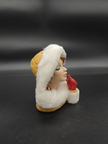 Cameo Girls Head Vase Eve 1962 Sleigh Ride LV-066 285/1500