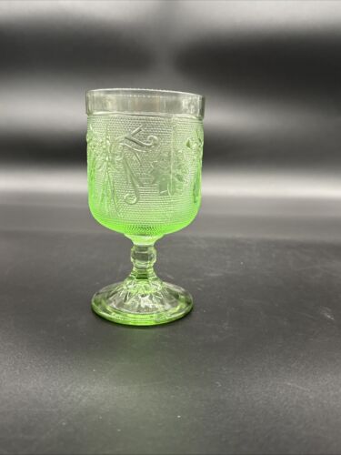 Tiara Sandwich Light Green (Chantilly Green) 5-5/8" Table Wine Glass