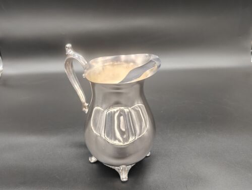 Vintage Wm Rogers 817 Silver Plate Footed Beverage Water Pitcher with Ice Guard