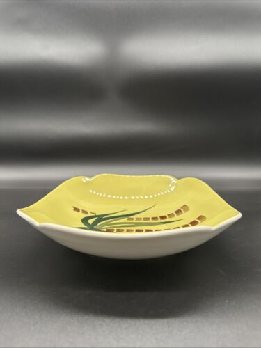 Tahiti By Continental Kilns 10" Oval Vegetable Bowl