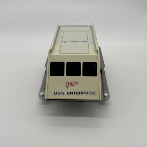 1996 Classic Star Trek 30th Anniversary Galileo Shuttlecraft NCC-1701/7 FIGURES!