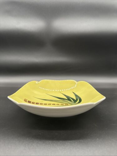 Tahiti By Continental Kilns 10" Oval Vegetable Bowl