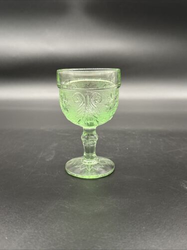 Tiara Crystal Sandwich Light Green Pattern Wine Glass 4.125" Vintage Stemware